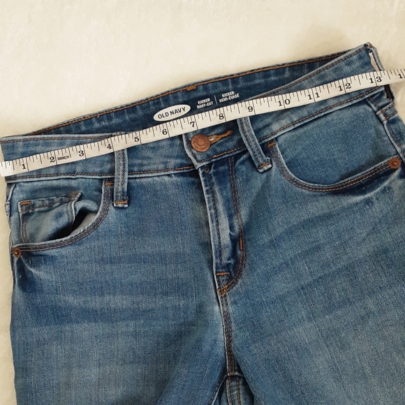 Old Navy: Mid-Rise Kicker Boot-Cut Jeans (sz 00) - Picture 7 of 7